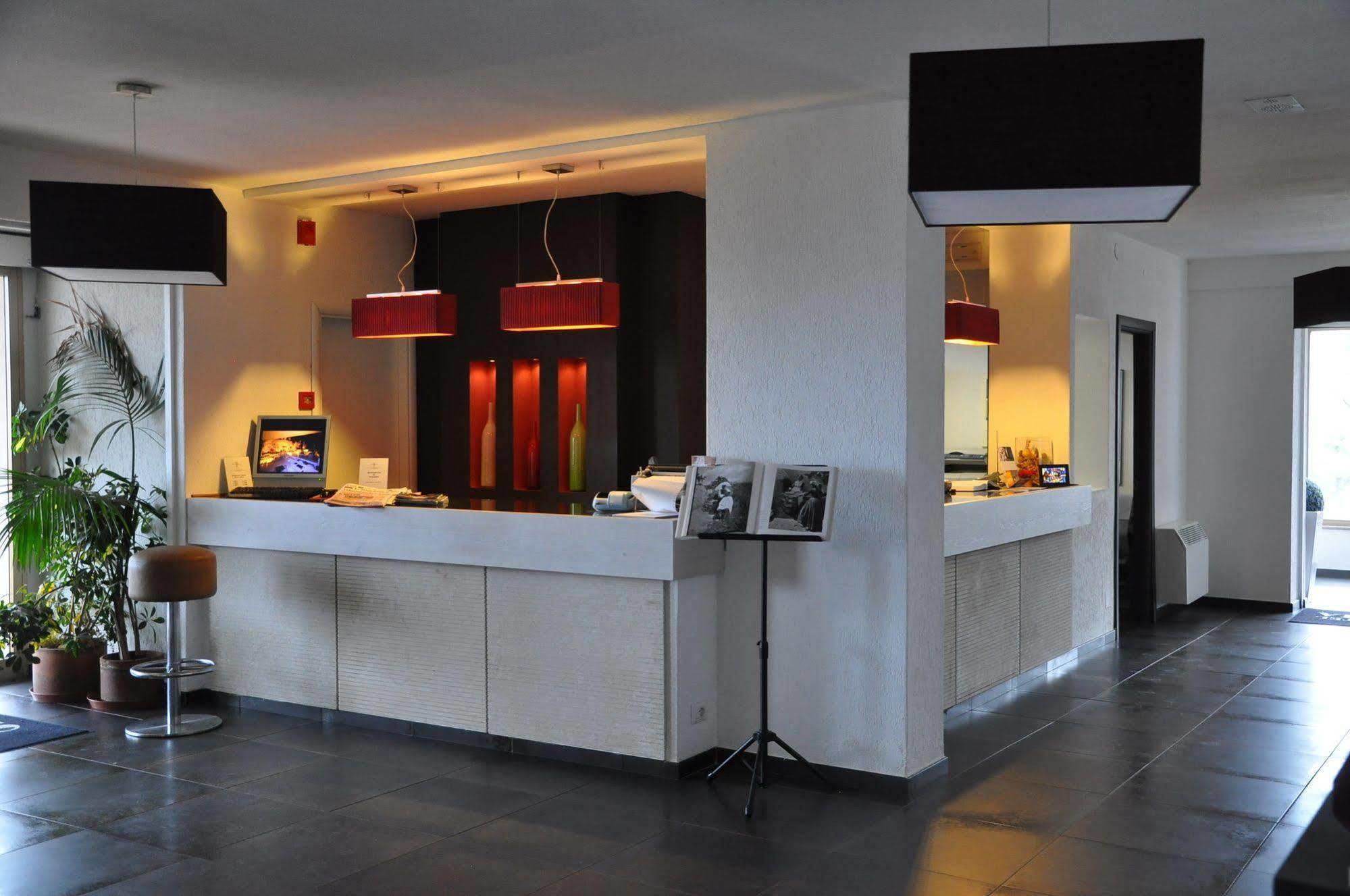 Hotel Sandalia Нуоро Экстерьер фото